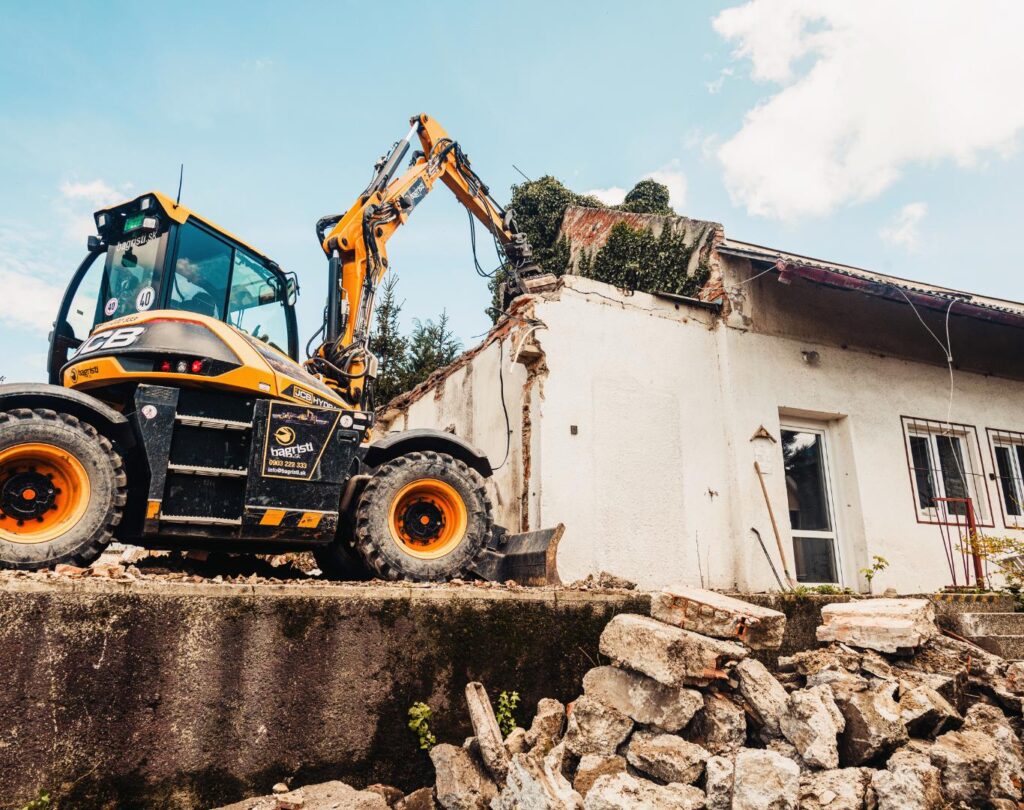 Professional teardown near me in Youngtown, AZ by trusted contractors